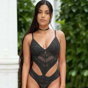 Body Sexy Rendado Com Biju De Coração Calcinha Fio Duplo